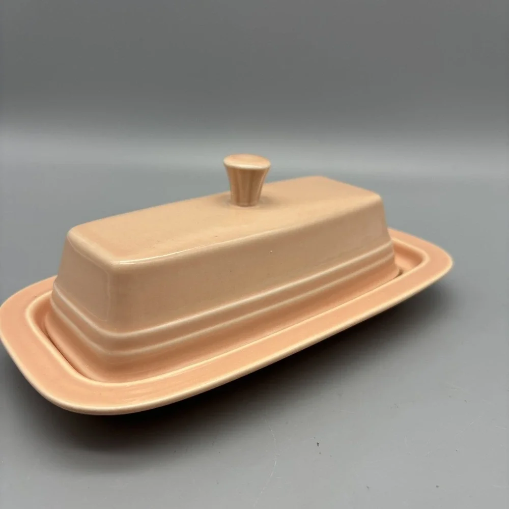 VINTAGE Fiesta, Fiestaware Apricot Covered Butter‎ Dish Unmarked